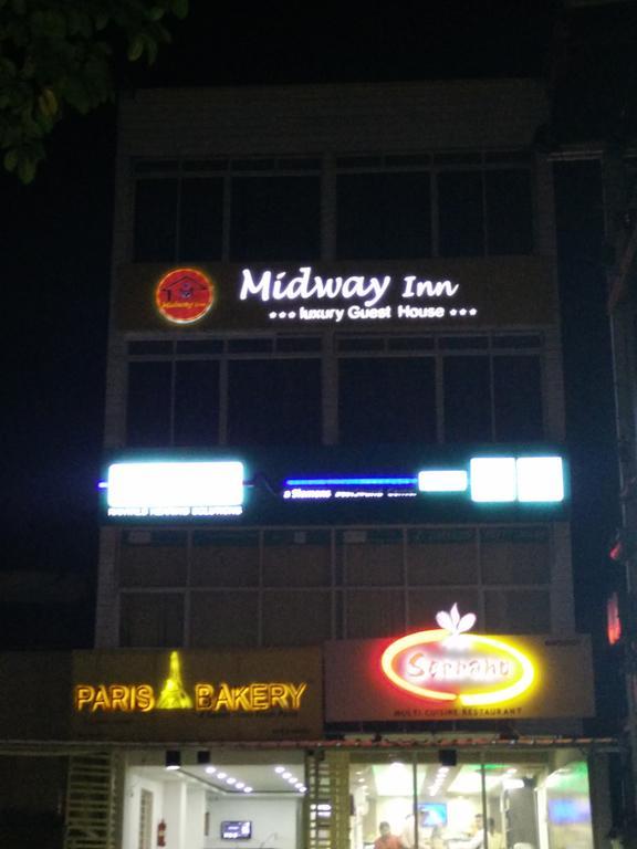 Midway Inn ブバネーシュワル エクステリア 写真